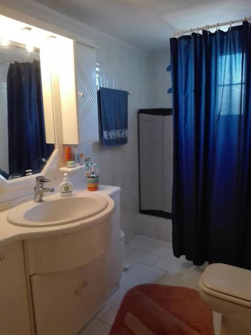 Pan Family House Apartment ฟิรา ภายนอก รูปภาพ