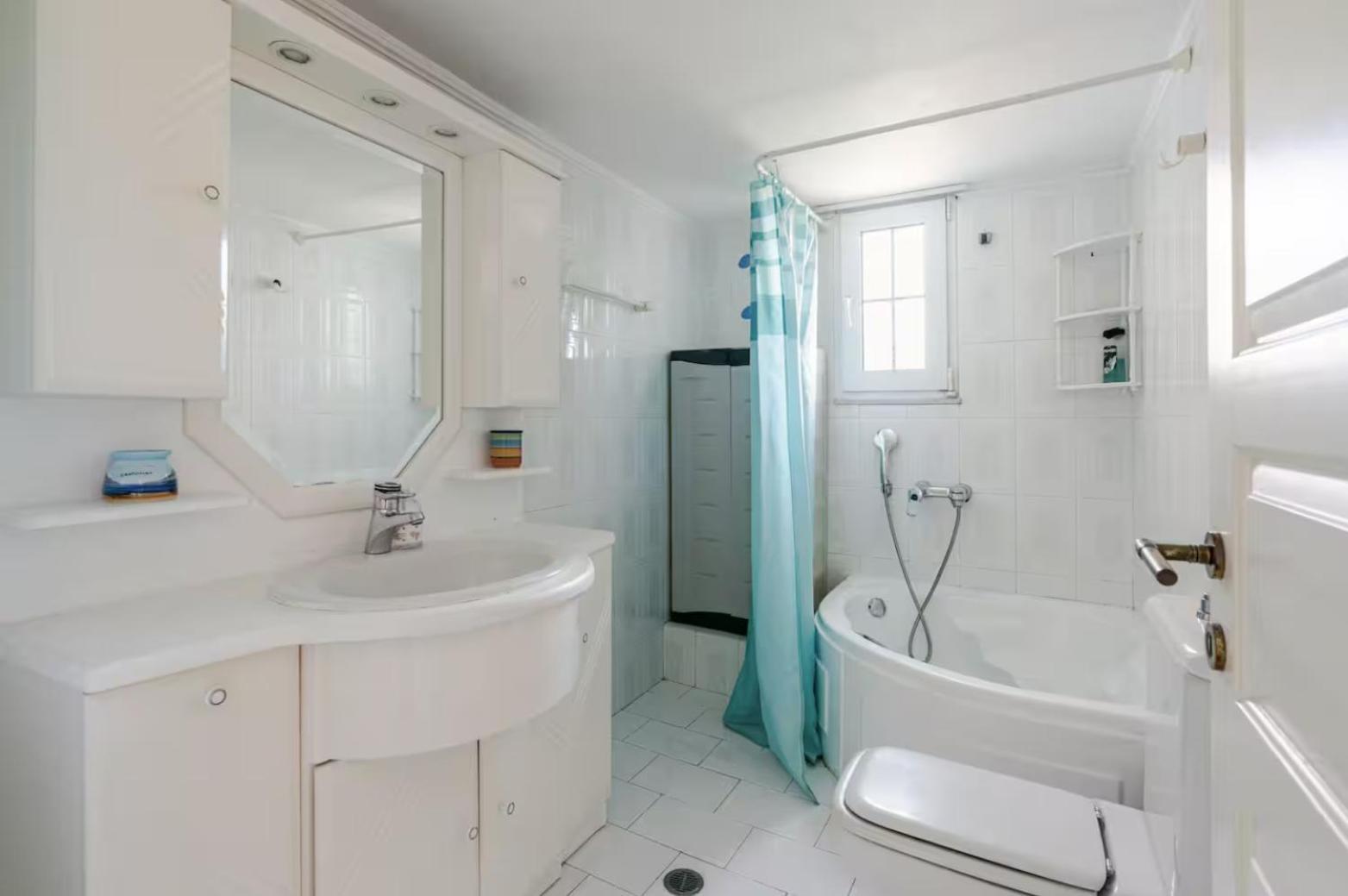 Pan Family House Apartment ฟิรา ภายนอก รูปภาพ